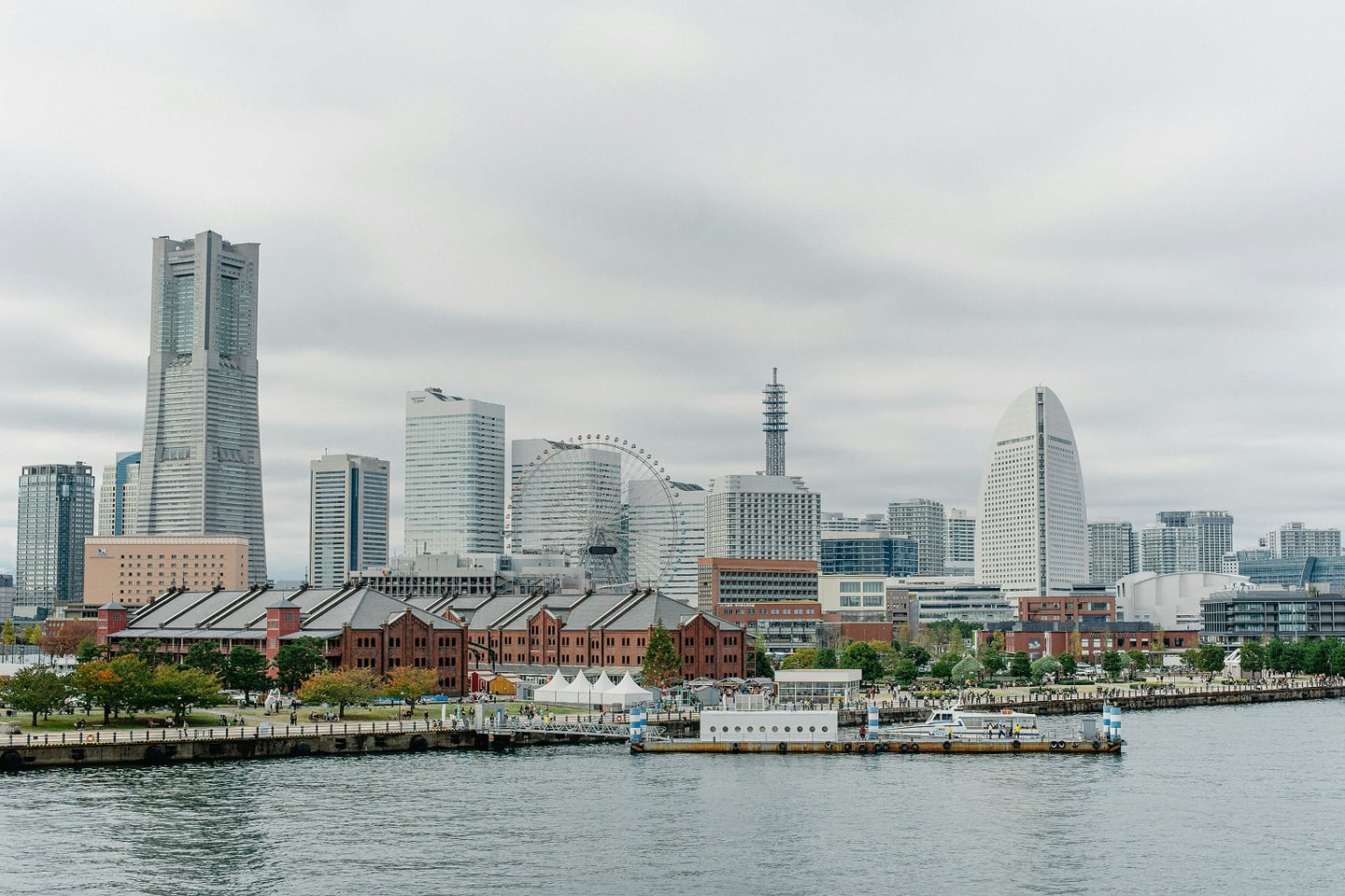 스팟체험_요쿄하마_요코하마 아카렌가 창고_unsplash_EugO2lOSPG0