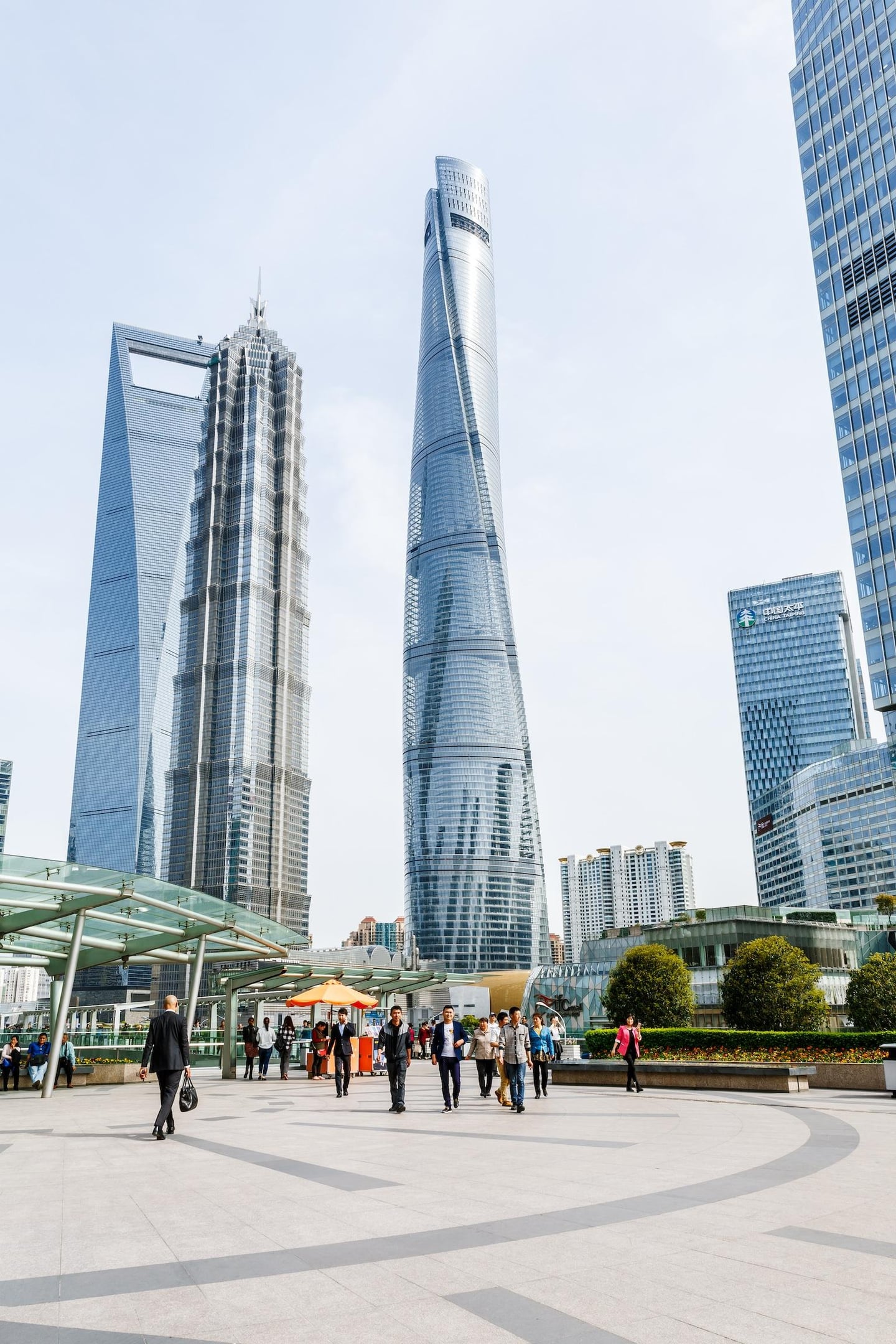 스팟체험_중국_상하이_상하이 타워_shutterstock_422525896