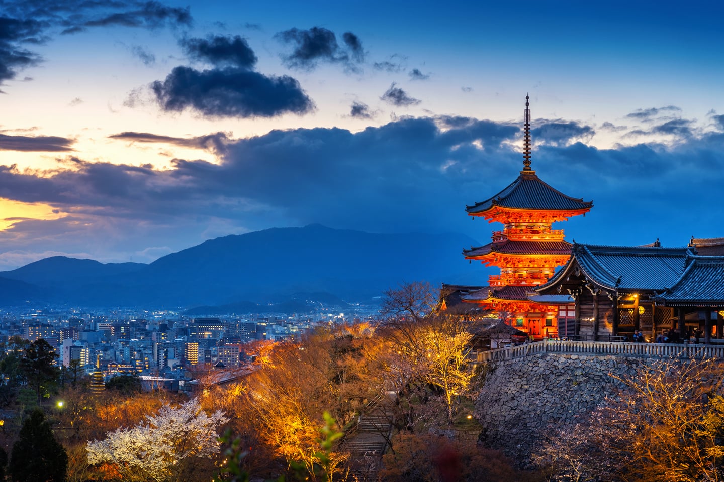 스팟체험_교토 청수사_shutterstock_1389970421