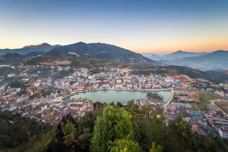 함롱 산, 겨울 안개 속 정원