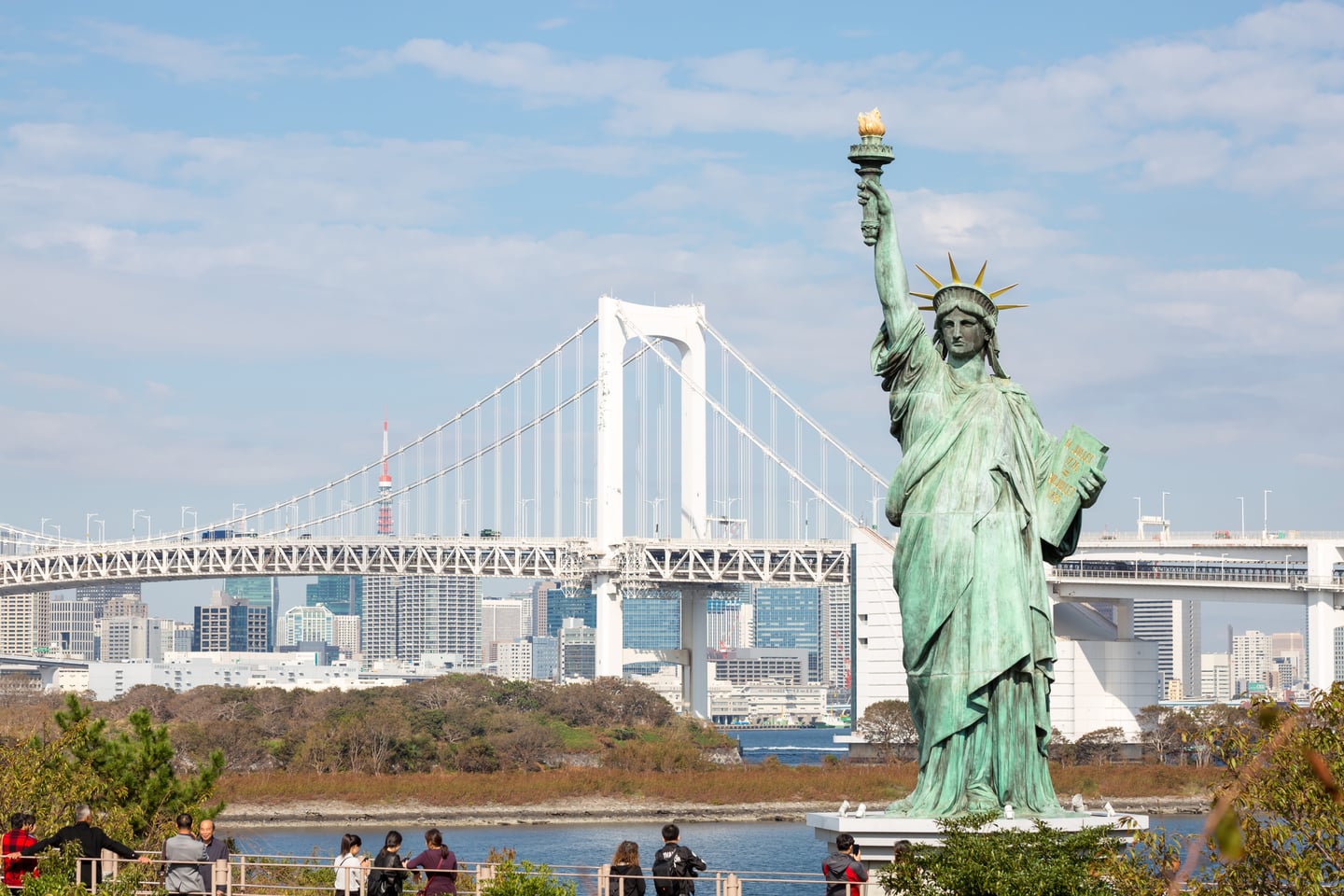 스팟,체험_오다이바_오다이바 자유의 여신상_shutterstock_1239484927_tokyo japan 2018 oct 19 statue