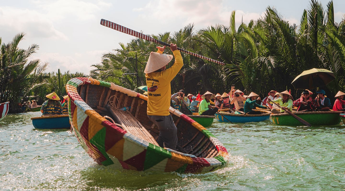 호이안_바구니배_10