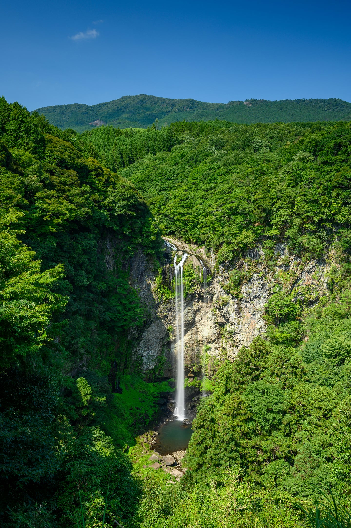스팟체험_시즈오카_시라이토 폭포 (산책로)_unsplash_X_pyDqpHIsw