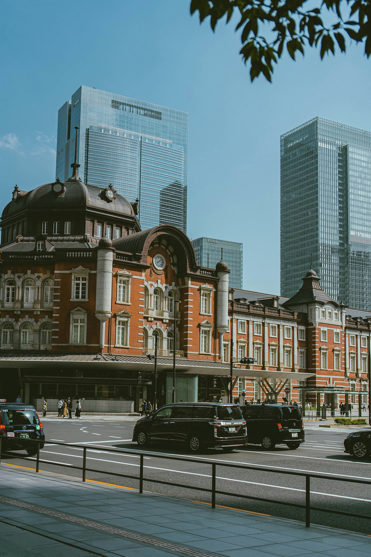 스팟체험_도쿄_도쿄역 & KITTE_unsplash_9lU_6WUq7UE