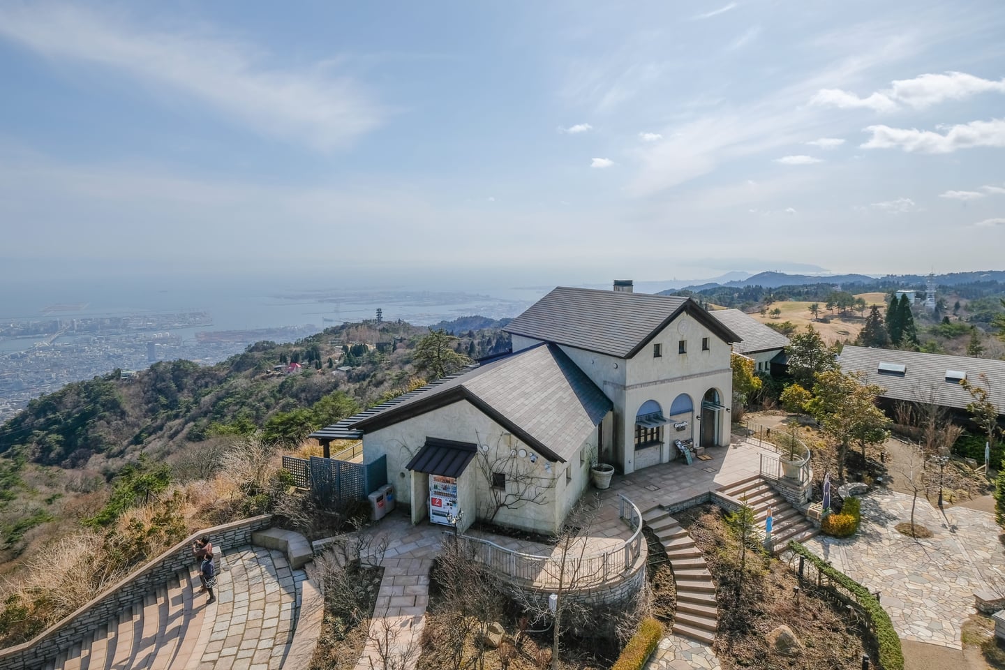 스팟체험_고베_롯코 가든 테라스_shutterstock_1072814327_kobe japan mar 23 2018 beautiful