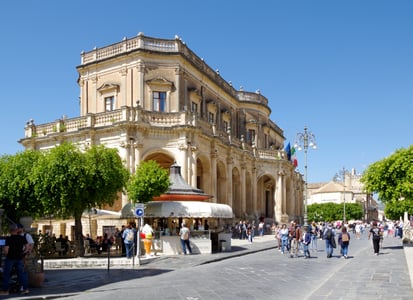 노토 여행, 시칠리아 바로크의 황금빛 도시 완벽 가이드