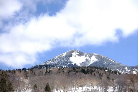 핫코다산, 웅장한 산세와 자연 풍경